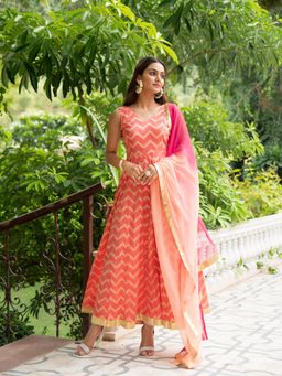 Maison Shefali - Sindoori Kalidaar Anarkali Kurta with Dupatta (Set of 2)