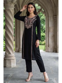 Aurelia - Black Embroidered Acrylic Straight Winter Kurta