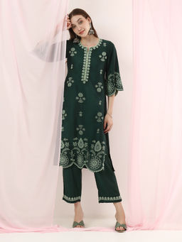 Globus - Green Silk Embroidered Floral Kurta with Pant