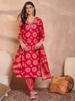 Vaamsi - Pink Cotton Blend Mirror Work Printed Kurti With Pant & Dupatta