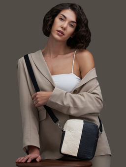 A Big Indian Story - Cher Sling Bag - Black and White