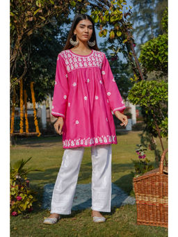 HOUSE OF KARI - Cotton Chikankari Kurti In Pink
