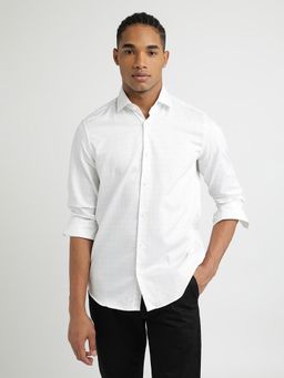 Calvin Klein - Men White Slim Fit Checks Shirt
