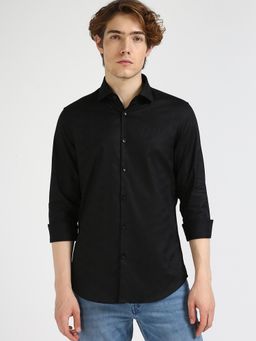 Calvin Klein - Men Black Slim Fit Typography Shirt