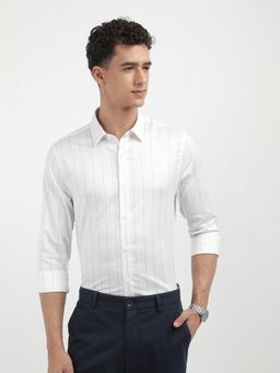 Calvin Klein - Men White Slim Fit Stripes Shirt