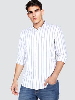 Wrangler - Men White Regular Fit Stripes Shirt