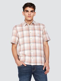 Wrangler - Men Beige Regular Fit Checks Shirt