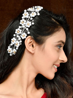 Silvermerc Designs - Women White Toned Embellished Pearl Beaded Hair Vine