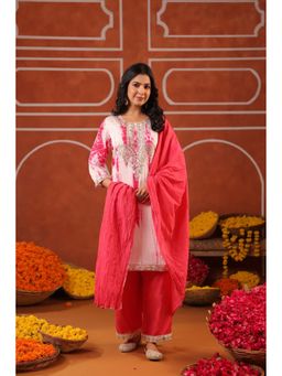 FREYAA - Pink Round Neck Regular Kurta Pant With Dupatta