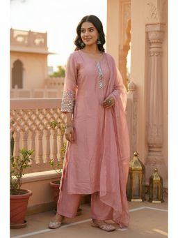 FREYAA - Pink Round Neck Regular Kurta Pant With Dupatta