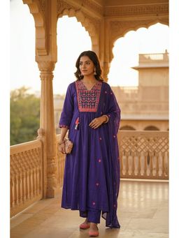 FREYAA - Purple V-Neck Regular Kurta Pant With Dupatta