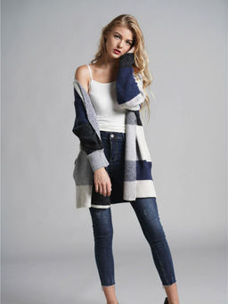 Oh Rare - Plaid Women's Loose Knitted Shrug