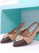 Beige color option, Currently selected