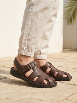 Carlton London - Men Brown Textured Leather Fisherman Sandals