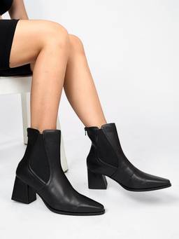 Truffle Collection - Women Black Solid Casual Boots