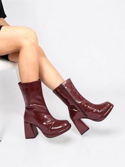 Truffle Collection - Women Maroon Solid Boots