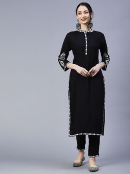 FASHOR - Resham & Zari Embroidered Kurta with Pant Black (Set of 2)