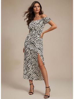 Outzidr - Cream Off Shoulder Slit Dress