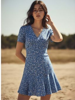 Outzidr - Blue Short Sleeve V Neck Printed Dress