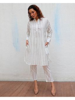 Chidiyaa - Daydreaming In Monochrome Coconut Frose Printed Cotton Kurta with Pant (Set of 2)