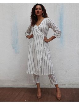 Chidiyaa - Daydreaming In Monochrome Sea Mist Printed Cotton Angrakha Kurta with Pant (Set of 2)