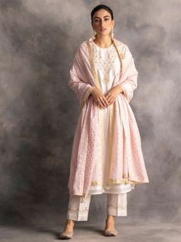 Anantaa by Roohi Trehan - Light Pink Chanderi Dupatta With Trims