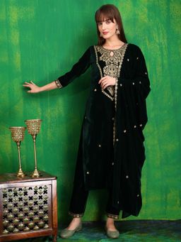 BERRYLICIOUS - Green Embroidered Kurta Pant With Dupatta