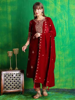 BERRYLICIOUS - Maroon Embroidered Kurta Pant With Dupatta