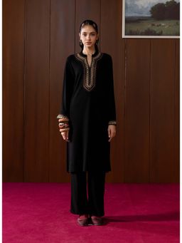 Lakshita - Black Embroidered Kurta With Pant