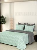 Green color option, Sold out, Currently selected