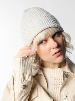 ONLY - Women's Solid Regular Fit White Beanie