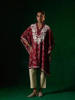 House of Chikankari - Women Maroon Crepe Chikankari Short Kaftan