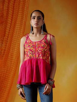 House of Chikankari - Women Pink Georgette Chikankari Short Kurti