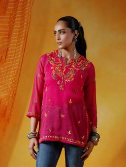House of Chikankari - Women Pink Georgette Chikankari Short Kurti