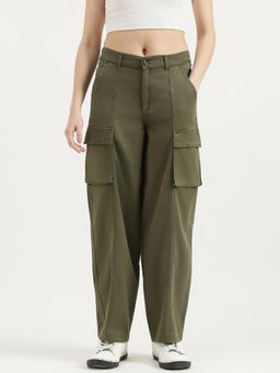 United Colors of Benetton - Women Olive Solid Straight Fit Trouser