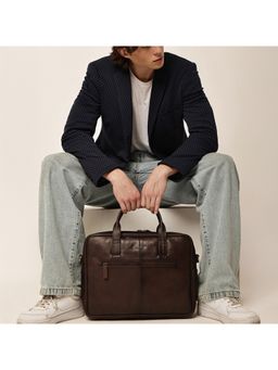 Gauge Machine - Unisex Brown 16 Inch Laptop Bag with Detachable Strap