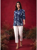 Navy Blue color option, Currently selected