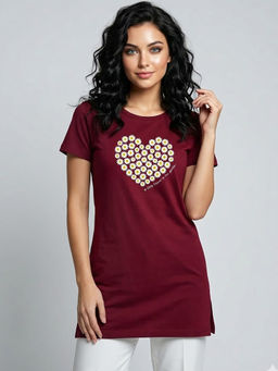 Vero Amore - Woman Long T-Shirt Best for Casual Wear Maroon