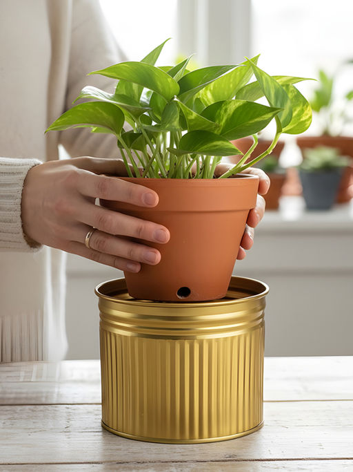 Aarvi Decor Golden Metallic Freestanding Round Radiant Stripes Planter