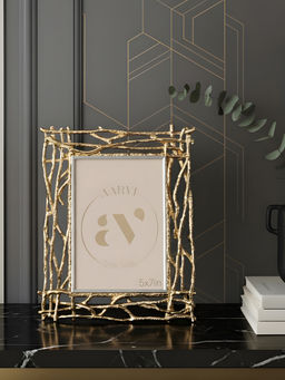 Aarvi Decor - Metal Golden Vine Luxe Decorative Photo Frame