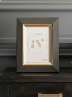 Aarvi Decor - Faux Leather Tabletop Decorative Photo Frame For Home Green 5 X 7 Inches