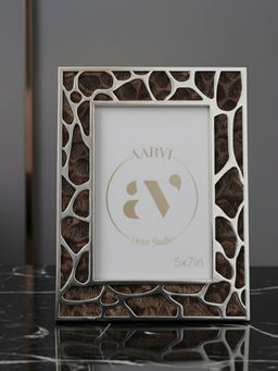 Aarvi Decor - Metal Faux Leather Tabletop Decorative Photo Frame For Home Dark Brown 5 X 7 Inches