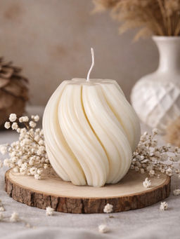 Aarvi Decor - White Vanilla Scented Twisted Big Candle