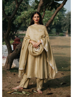 House of Pink - Beige Chanderi Embroidered & Gota Anarkali Kurta Pant & Dupatta (Set of 3)