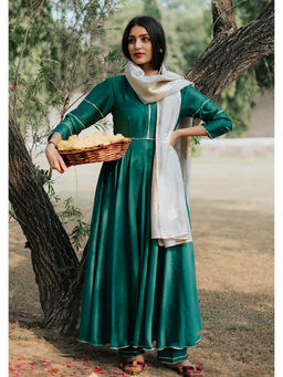 House of Pink - Green Chanderi Solid & Gota Anarkali Kurta Pant & Dupatta (Set of 3)