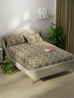 KOPA - Smooth Micro Bedsheet With 2 Pillow Covers Unvague Ornamental - Olive (Double)