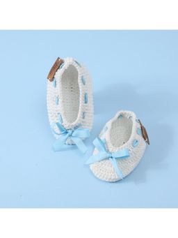 FUNKRAFTS - Handmade Crochet Baby Infant Girl Booties - White & Blue