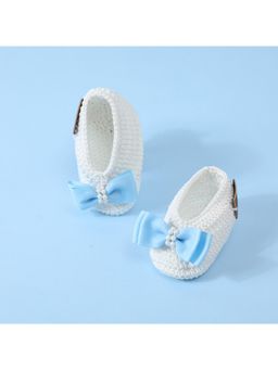 FUNKRAFTS - Handmade Crochet Baby Infant Girl Booties - White & Blue