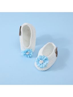 FUNKRAFTS - Handmade Crochet Baby Infant Girl Booties - White & Blue