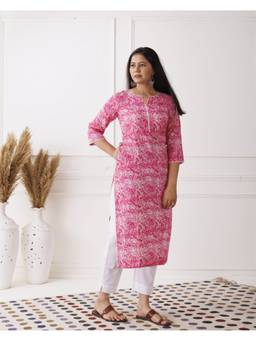 Baisacrafts - Pink Floral Printed Loose Fit Kurti